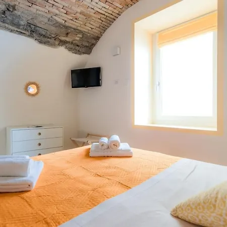La Casa Dei Tre Pesci - Alborella Apartment