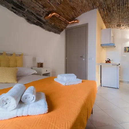 La Casa Dei Tre Pesci - Alborella Apartment Torno